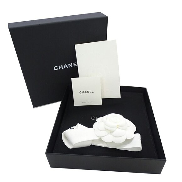 CHANEL Gold Logo Necklace - Picture 13 of 13